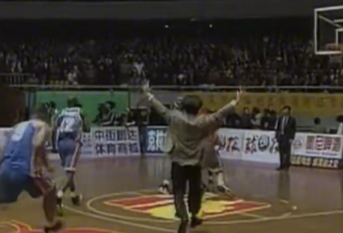 1998沈阳全明星：外援对决本土的绝杀与场面冲突